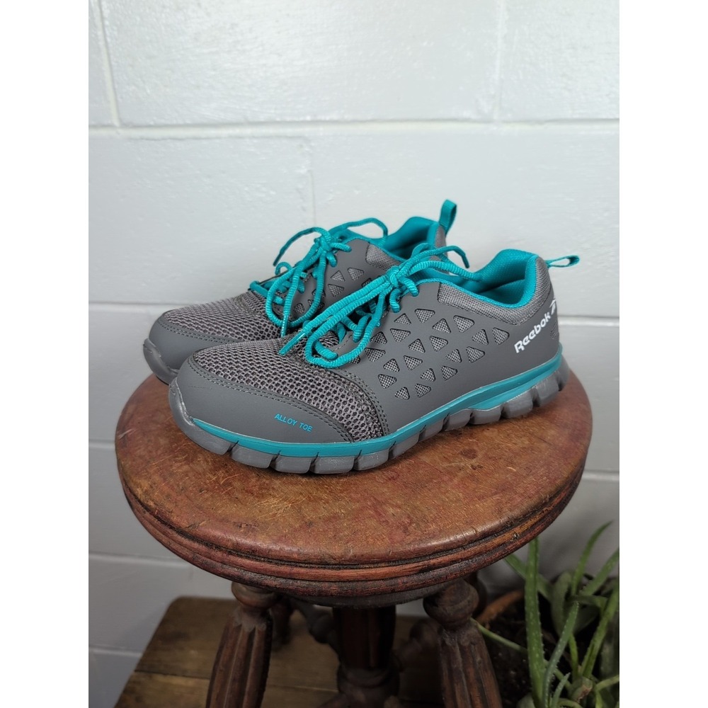 Reebok Alloy Toe Women's Size 9M
